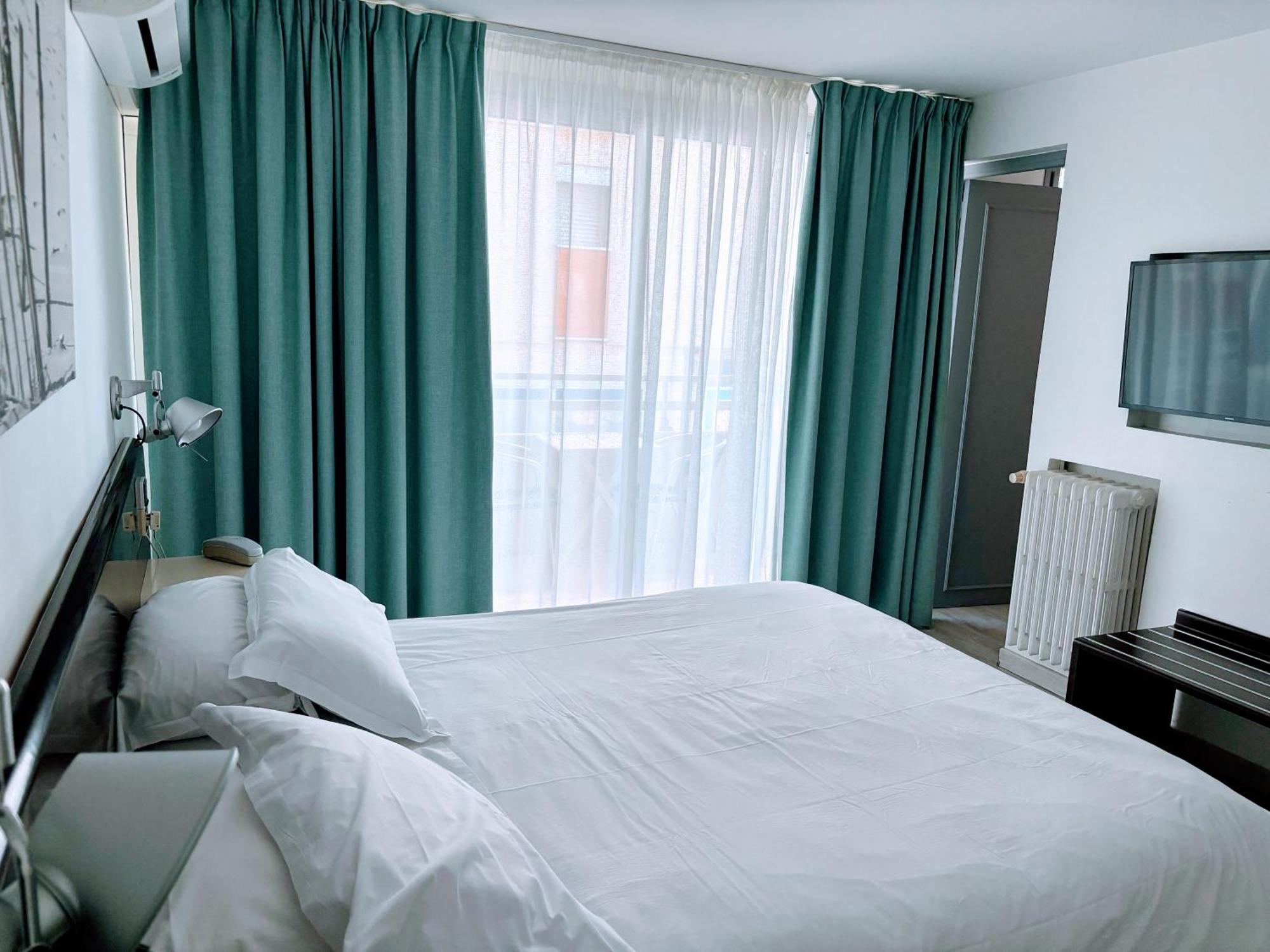 Brasilia Hotel Палава-ле-Фло Екстериор снимка