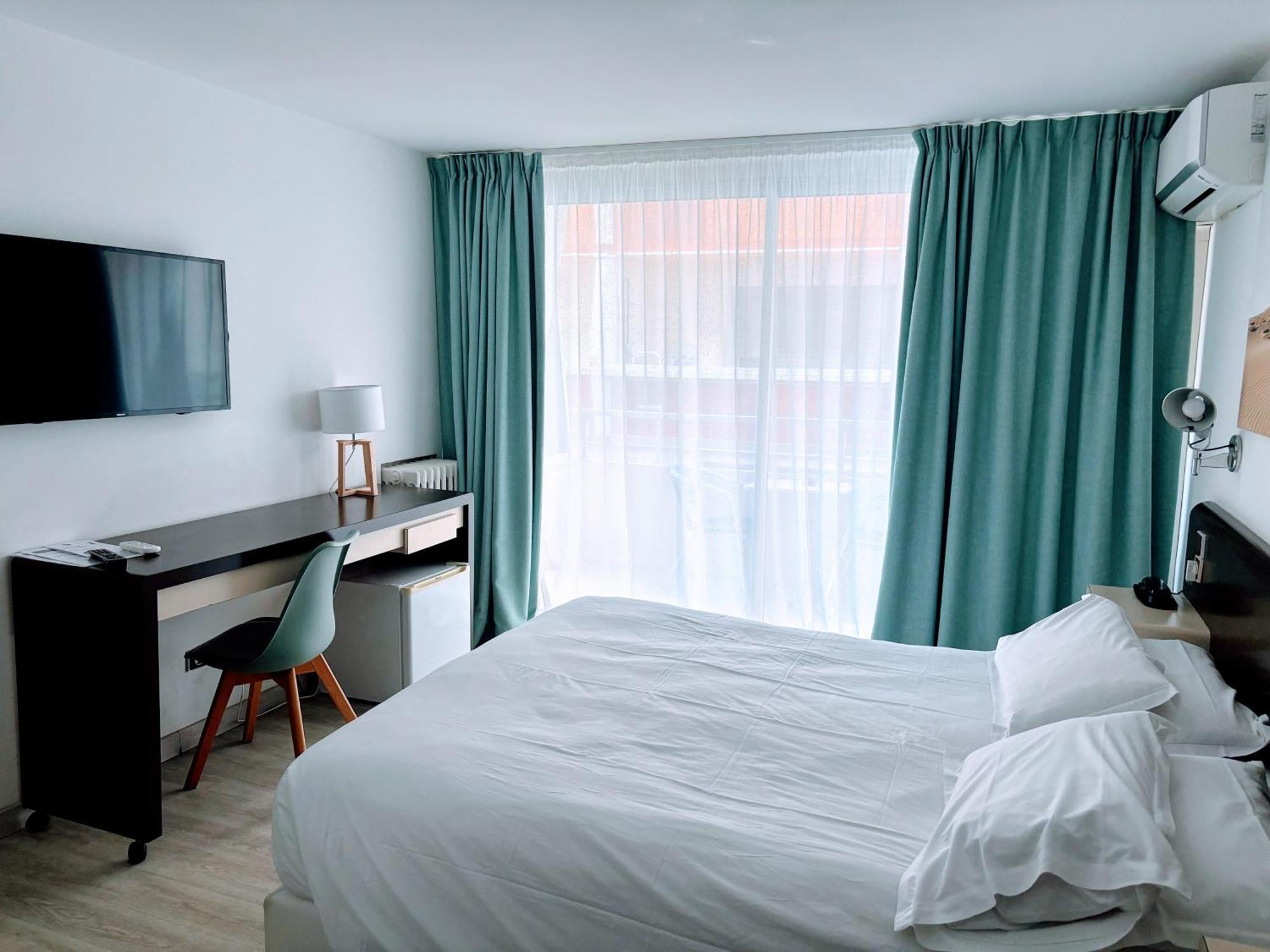 Brasilia Hotel Палава-ле-Фло Екстериор снимка