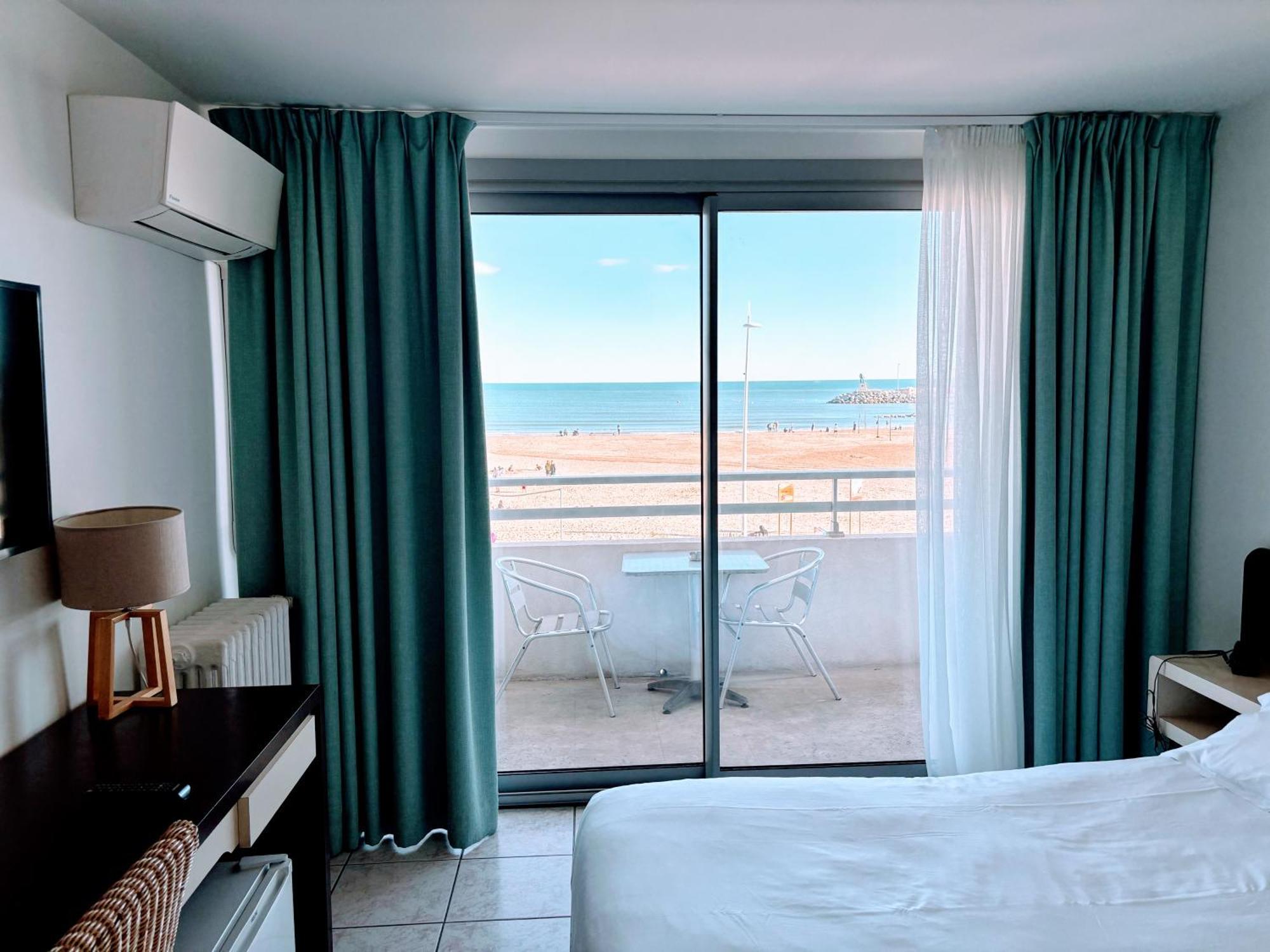 Brasilia Hotel Палава-ле-Фло Екстериор снимка
