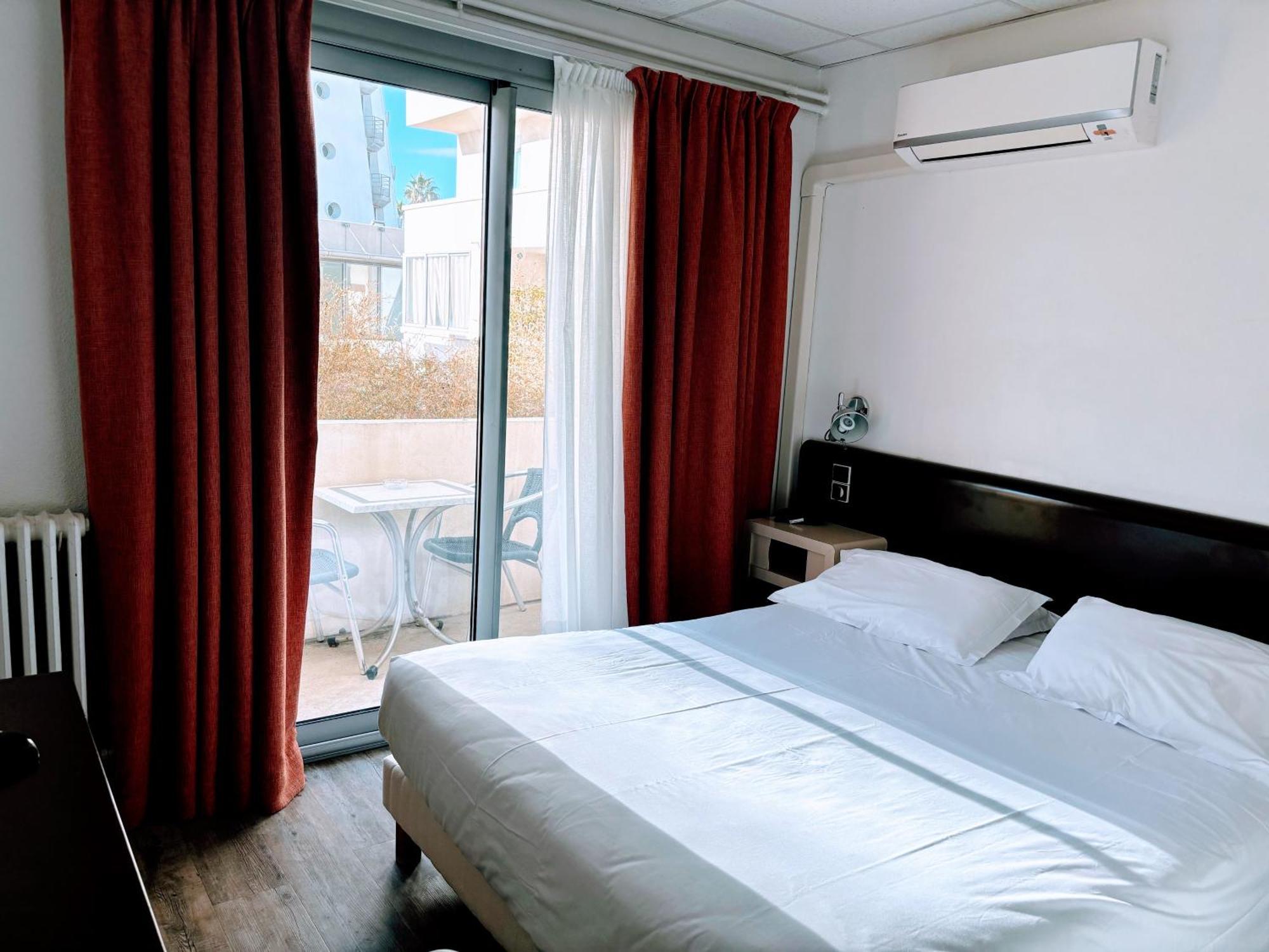 Brasilia Hotel Палава-ле-Фло Екстериор снимка