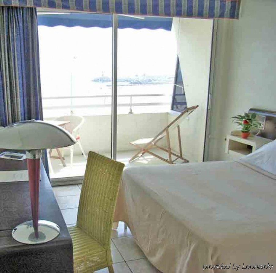 Brasilia Hotel Палава-ле-Фло Екстериор снимка